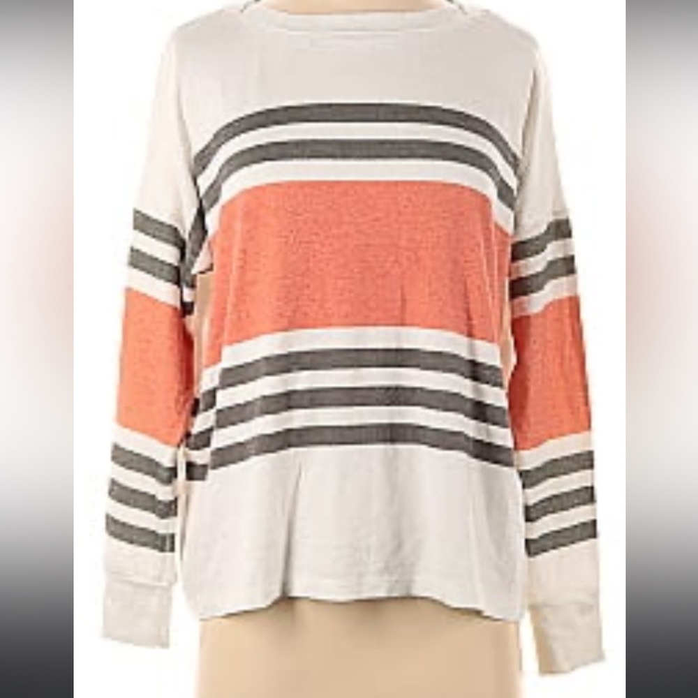 Go Couture Vintage Orange and White long sleeved t-shirt. Size Small